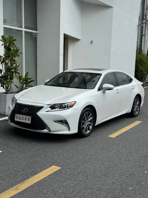 Lexus ES 2015