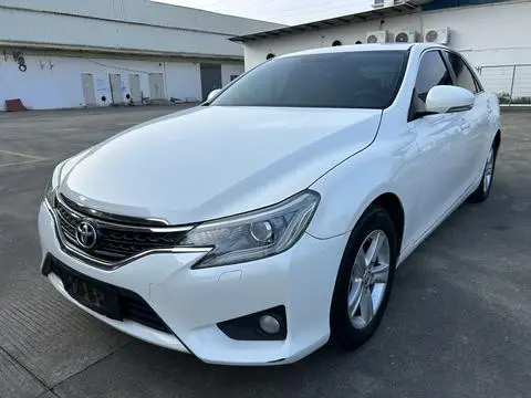 Toyota Reiz 2013