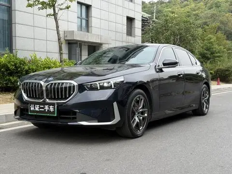 BMW i5 2024