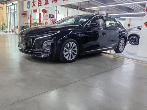 Hongqi E-QM5 2022