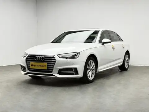 Audi A4L 2019 — фото 1