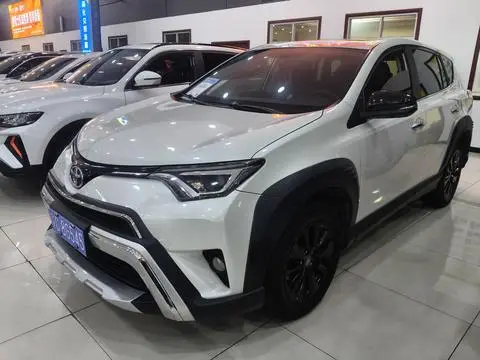 Toyota RAV4 2019 — фото 1