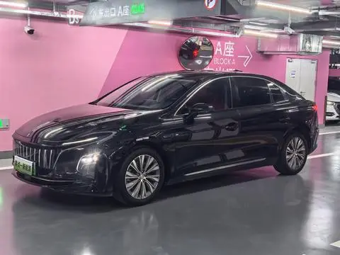 Hongqi E-QM5 2022