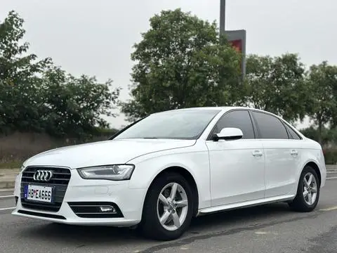 Audi A4L 2013 — фото 1