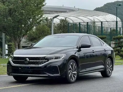 Volkswagen Passat 2022