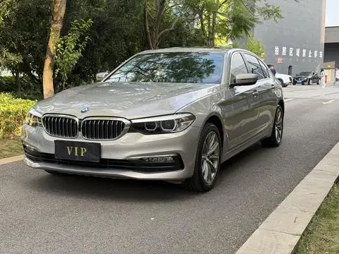 BMW 5 Series 2018 — фото 1
