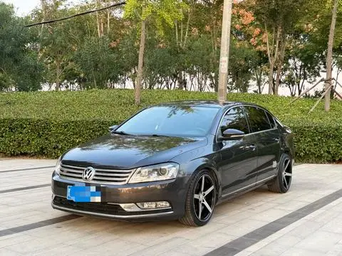 Volkswagen Magotan 2013