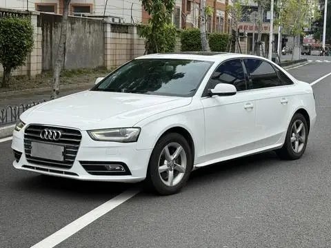 Audi A4L 2015 — фото 1