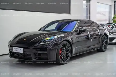 Porsche Panamera 2026 — фото 1