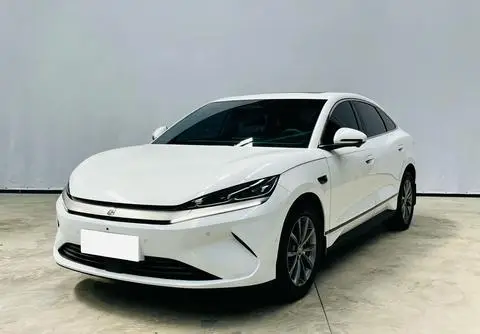 BYD 秦L EV 2025 — фото 1
