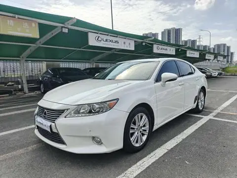 Lexus ES 2013