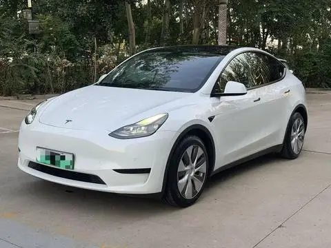 Tesla Model Y 2022 — фото 1