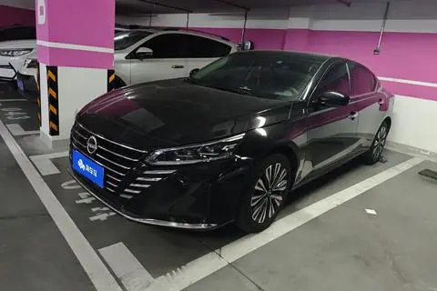 Nissan Teana 2024 — фото 1