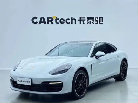 Porsche Panamera 2023