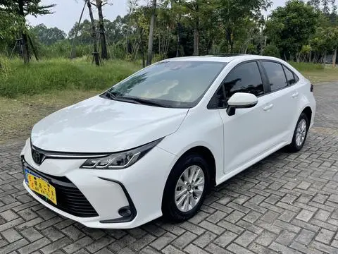 Toyota Corolla 2021 — фото 1