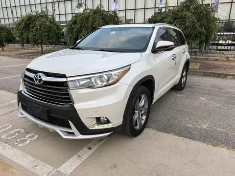 Toyota Highlander 2017 — фото 1