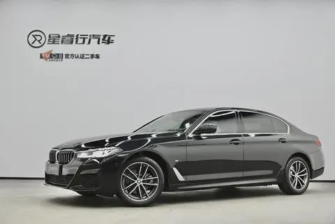 BMW 5 Series 2022 — фото 1