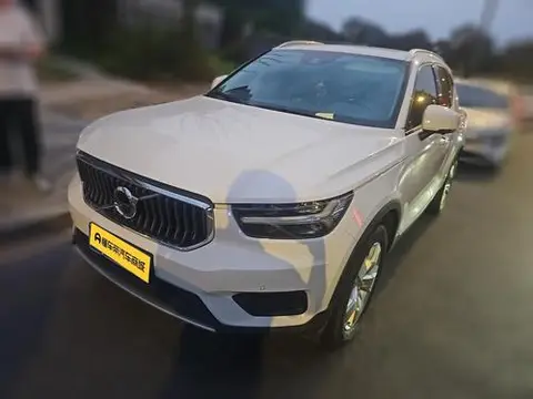 Volvo XC40 2021