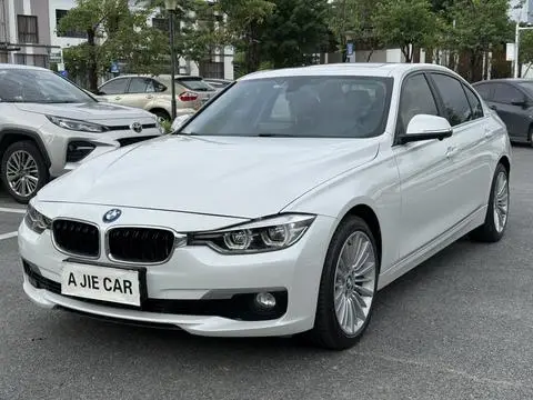BMW 3 Series 2018 — фото 1