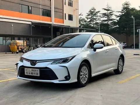 Toyota Corolla 2021 — фото 1