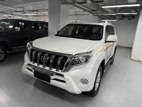 Toyota Prado 2016 — фото 1