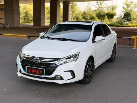 BYD 秦DM 2015