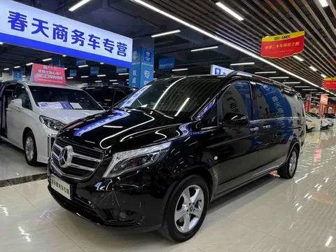 Mercedes-Benz 威霆 2018