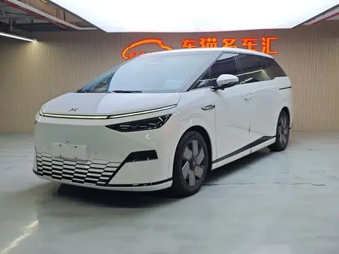 XPeng 小鹏X9 2024