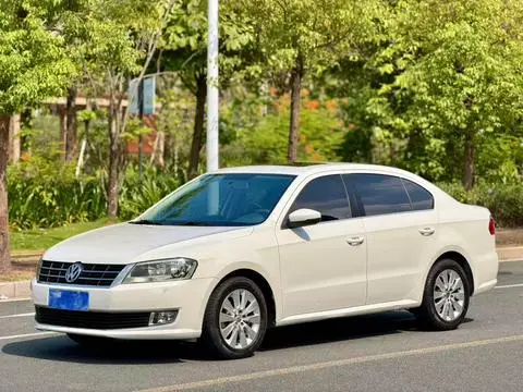 Volkswagen Lavida 2015 — фото 1