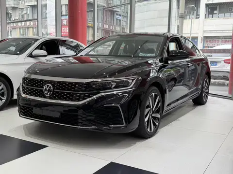 Volkswagen Passat 2022