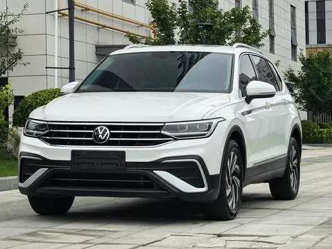 Volkswagen Tiguan L 2022 — фото 1