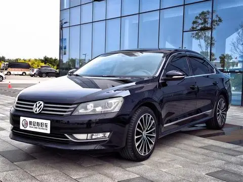 Volkswagen Passat 2014 — фото 1