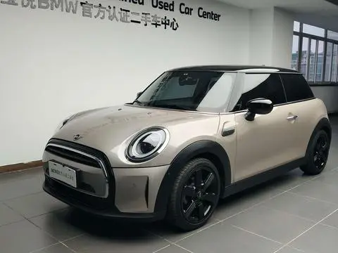 MINI MINI 2023
