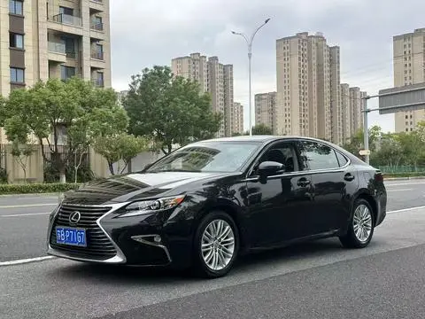 Lexus ES 2015