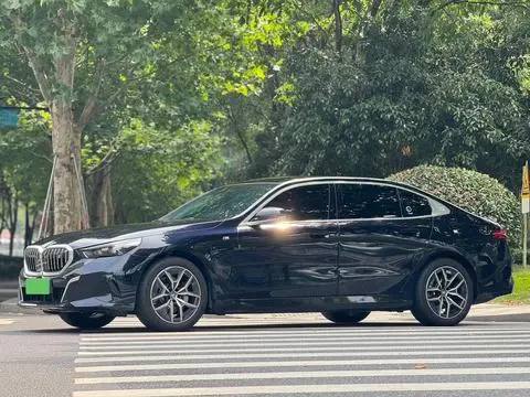 BMW i5 2025
