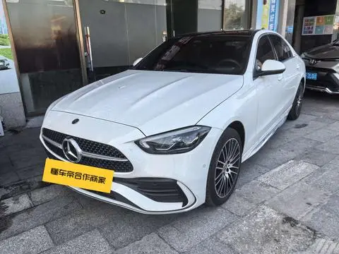 Mercedes-Benz C-Class 2025 — фото 1