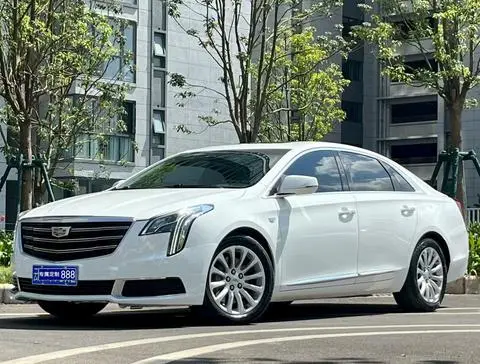 Cadillac XTS 2018 — фото 1