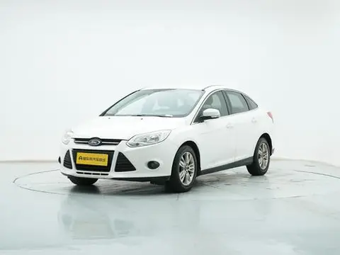 Ford Focus 2012 — фото 1