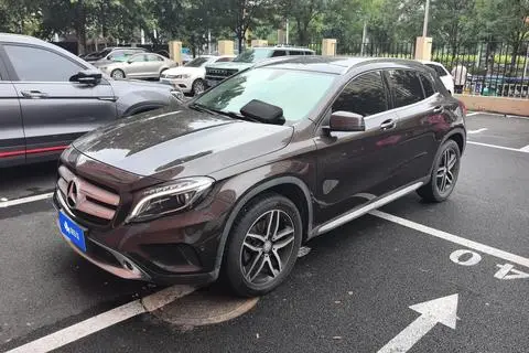 Mercedes-Benz GLA 2016