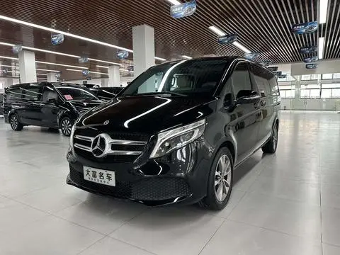 Mercedes-Benz V-Class 2021 — фото 1