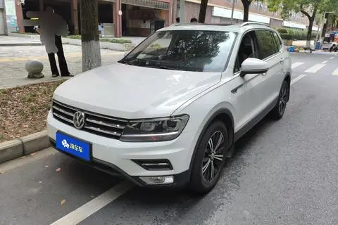Volkswagen Tiguan L 2019 — фото 1