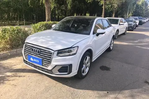 Audi Q2L 2018 — фото 1