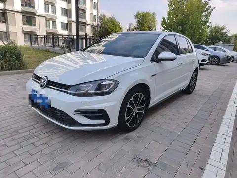 Volkswagen Golf 2018 — фото 1