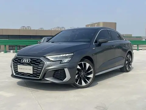 Audi A3 2024 — фото 1