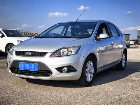 Ford Focus 2013 — фото 1