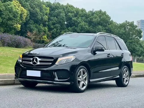 Mercedes-Benz GLE 2015 — фото 1