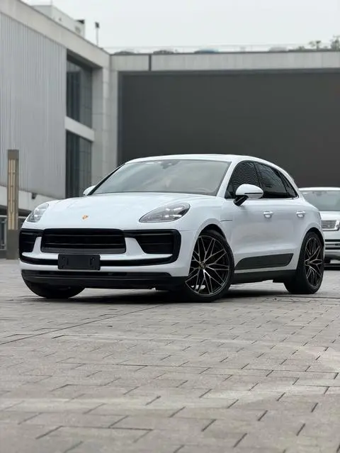 Porsche Macan 2022 — фото 1