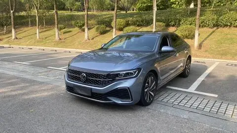 Volkswagen Passat 2022