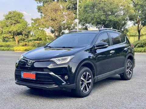 Toyota RAV4 2019 — фото 1