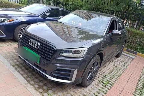 Audi Q2L 2018